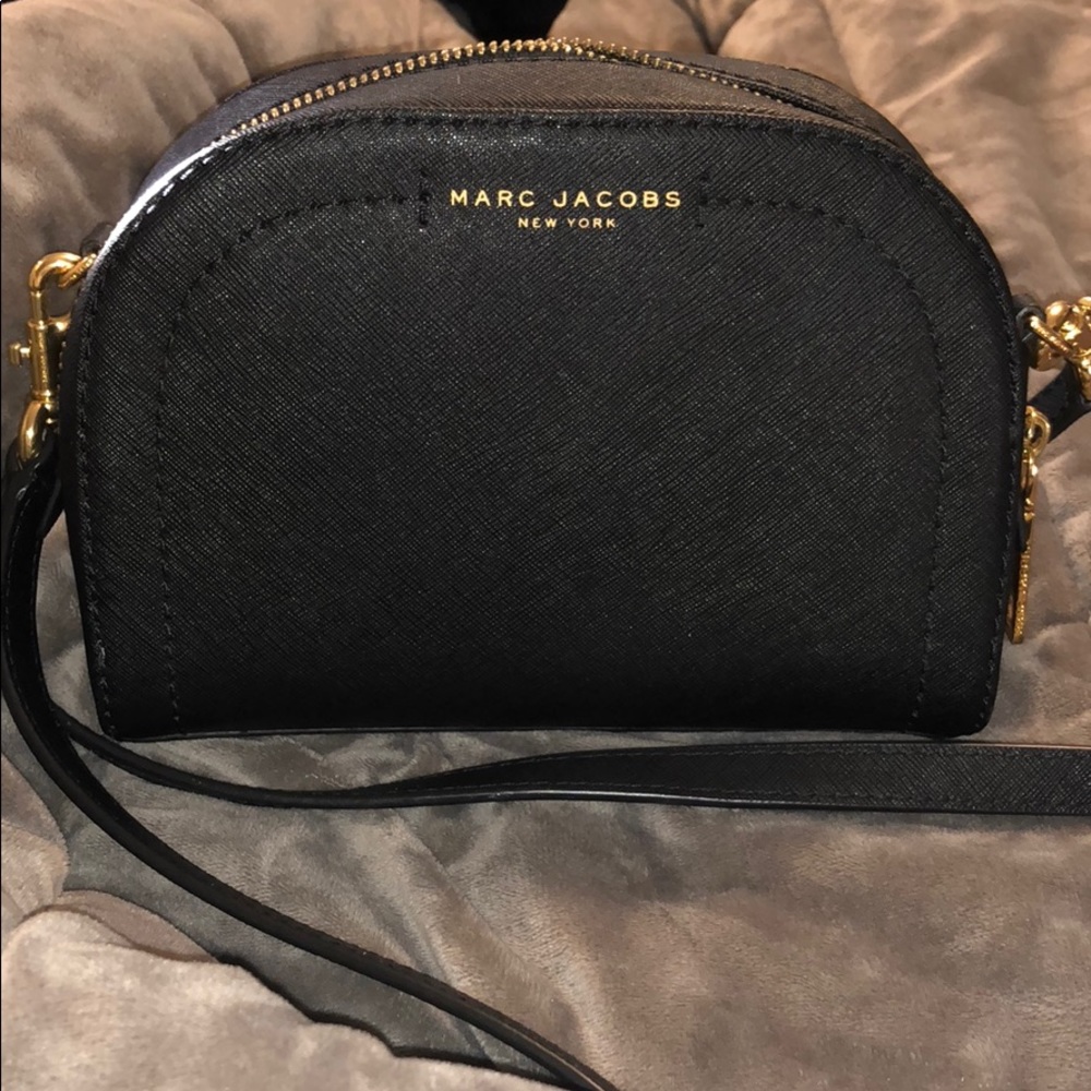 Marc jacobs small black crossbody bag